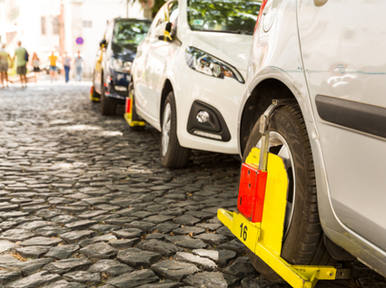 estacionamento indevido multa